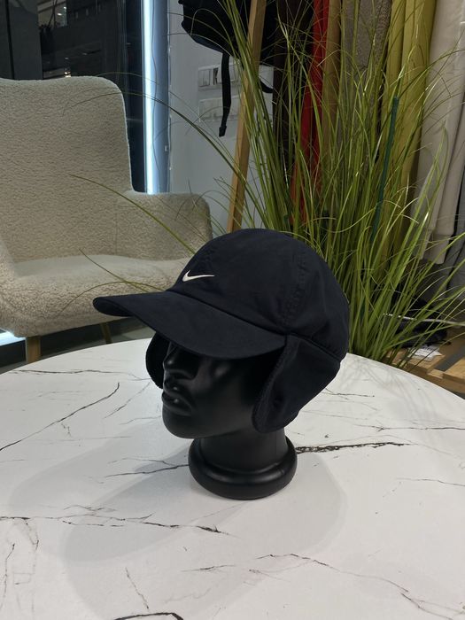 Винтажная кепка-ушанка Nike