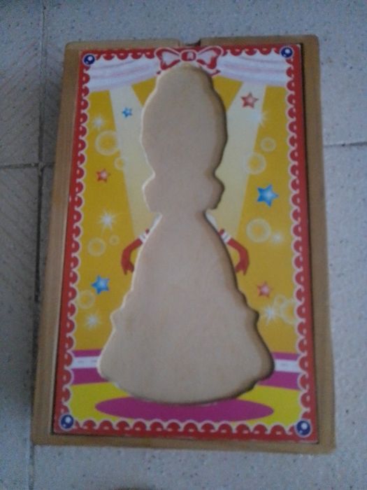 Jogo didático em madeira