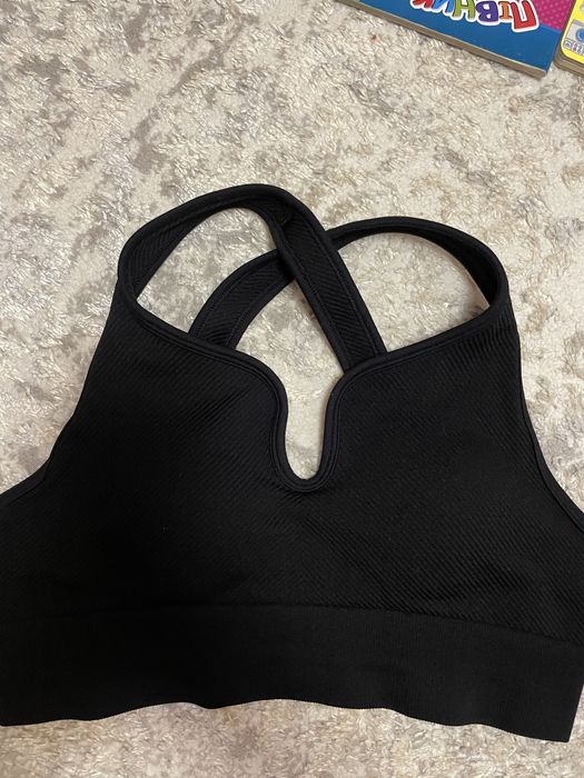 Спортивный топ на большую грудь