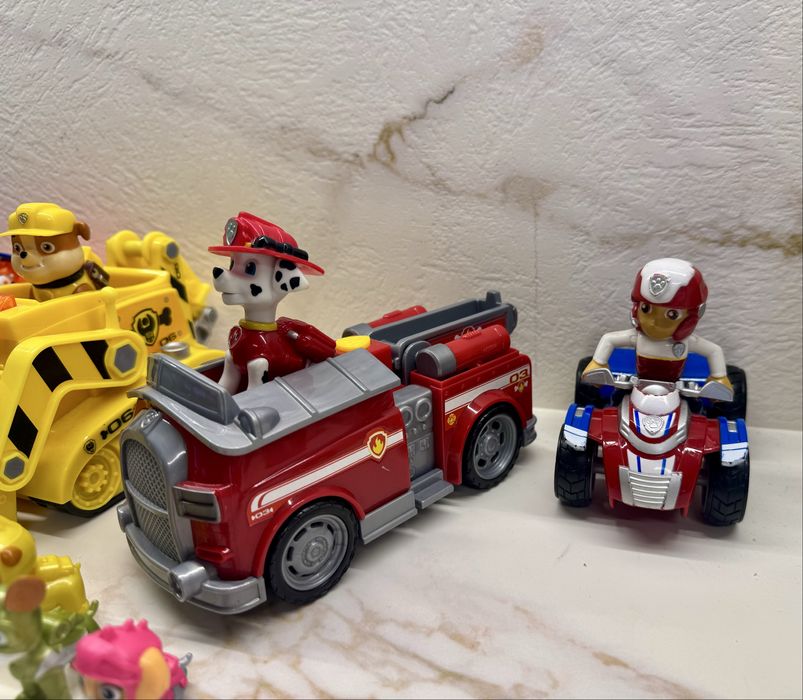 Psi Patrol pojazdy i figurki