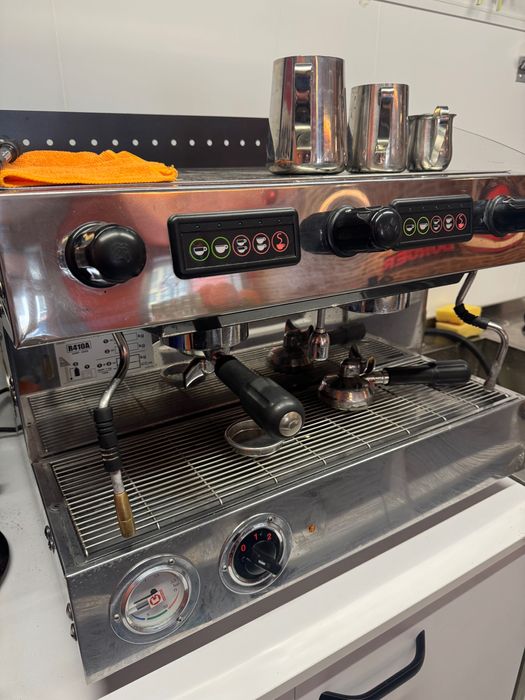 Професійна кавова машина