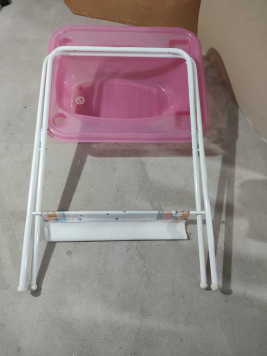 Banheira de bebe com suporte