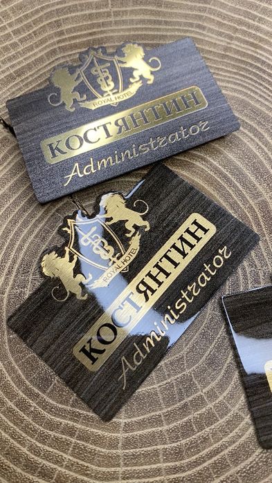 Бейджі металеві, дерев'яні, бейджі з віконцем