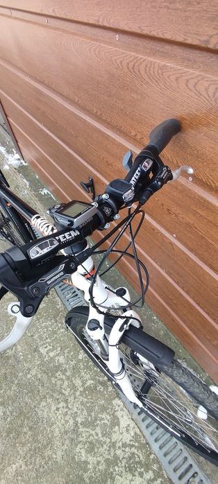 Trekingowy rower KTM Avento Cross