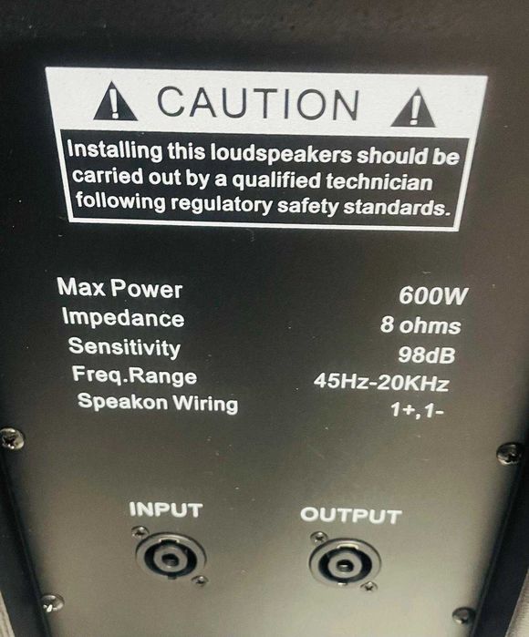 SISTEMA SOM 1000 Watts - 1 Amplificador e 2 Colunas