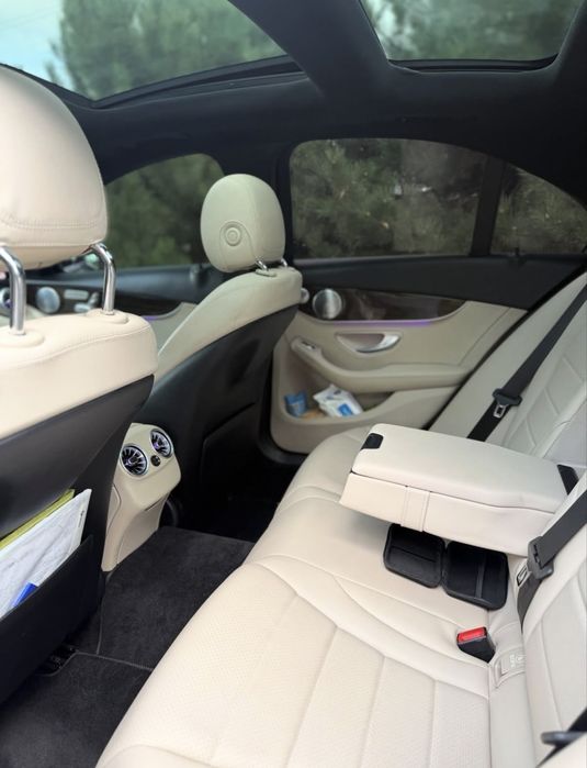 Mercedes-Benz C300 (переодет в C63 AMG)