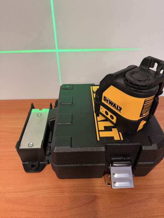 Laser Dewalt DW088