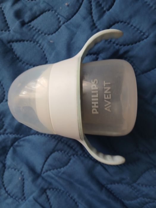 Поїльник- непроливайка Philips avent ( з 4х місяців)