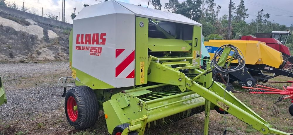 Enfardadeira Claas Rollant 250 Roto Cut