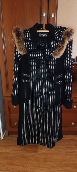 Пальто женское зимнее с капюшоном