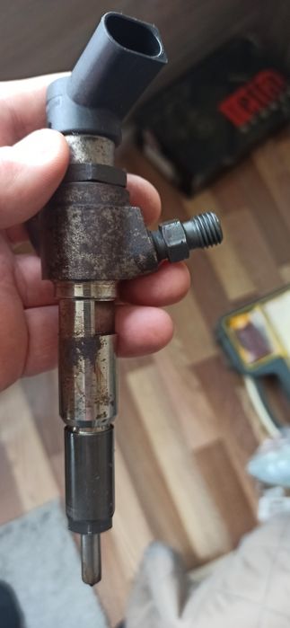 Продам форсунку continental