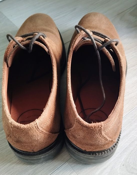 Sapatos derby em camurça