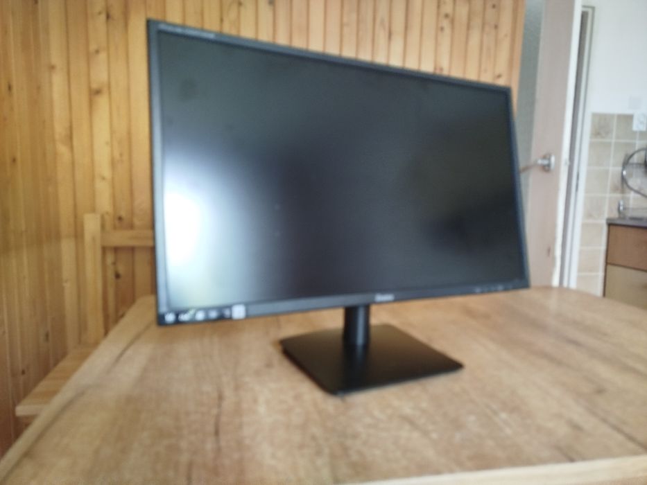 Sprzedam kompletny zestaw komputerowy HP + monitor iiyama 23.6” Full HD.