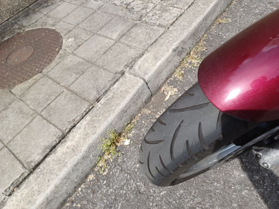 Kawasaki ZR 1100