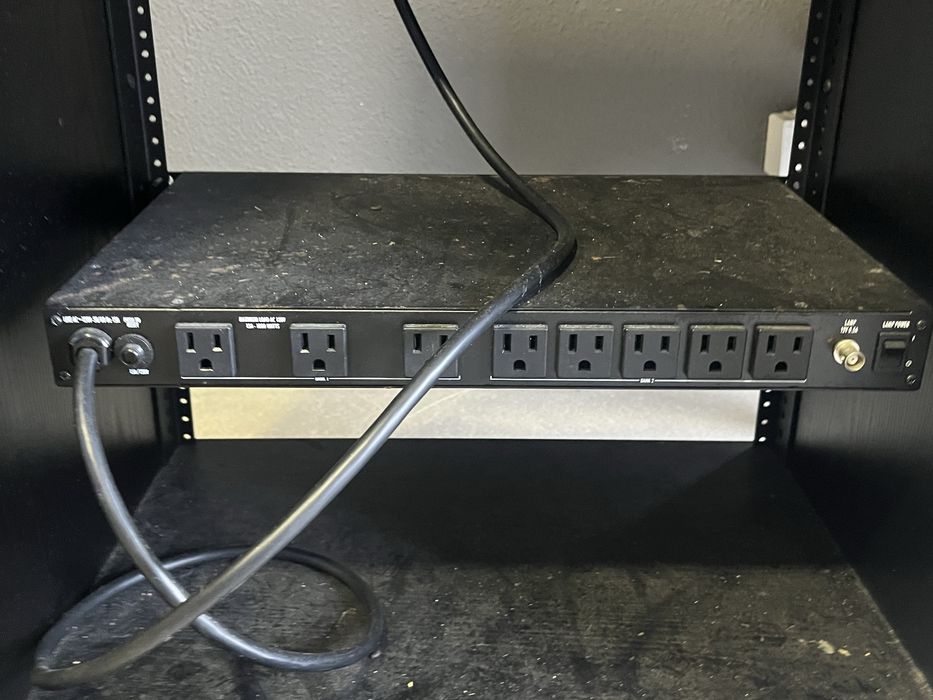 Rack de material de som