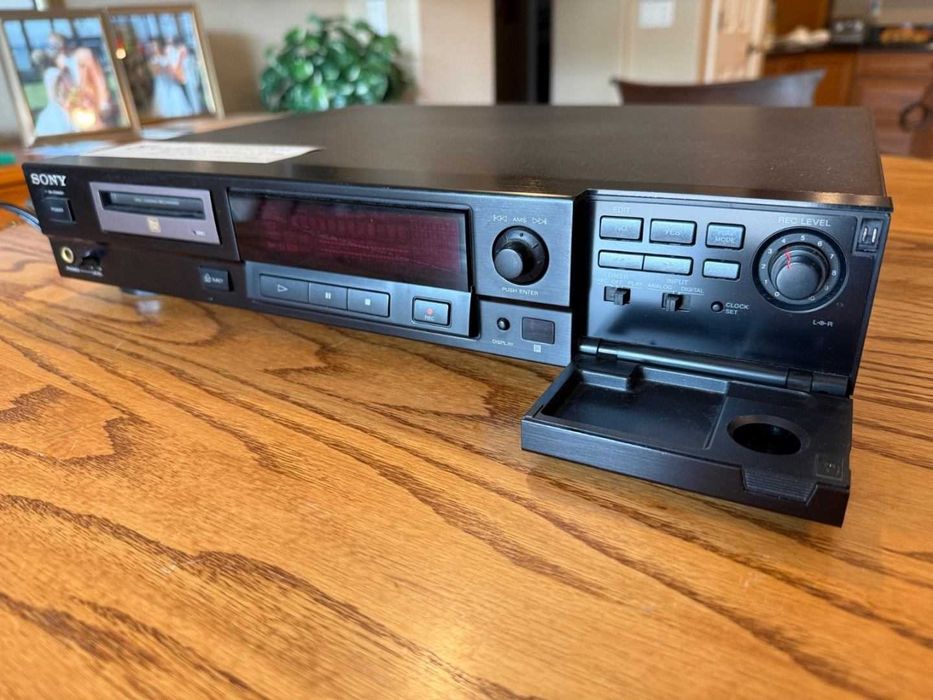 мини дисковая дека Sony-MDS 501 с пультом \коллекционное состояние!