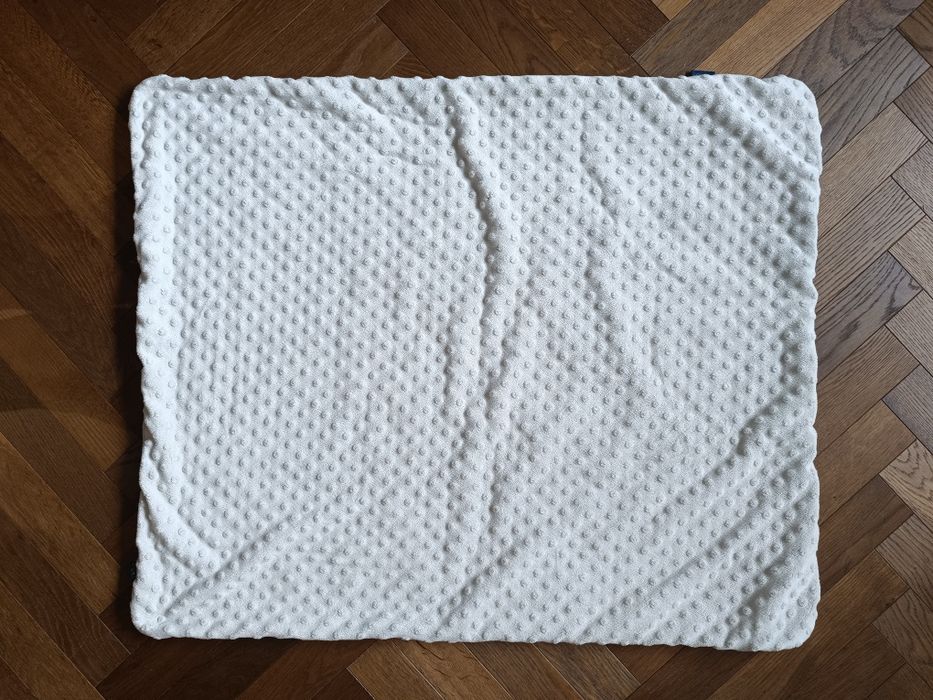 La Millou grupy kocyk kołderka poduszka świnka i motylek