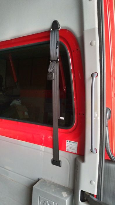 Conjunto cintos de segurança Mercedes Sprinter W906.  Carrinha de mobilidade.