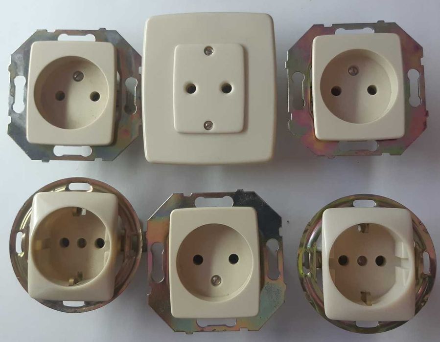 Tomadas Monofásicas (sem terra) anos 90 - Ler anuncio