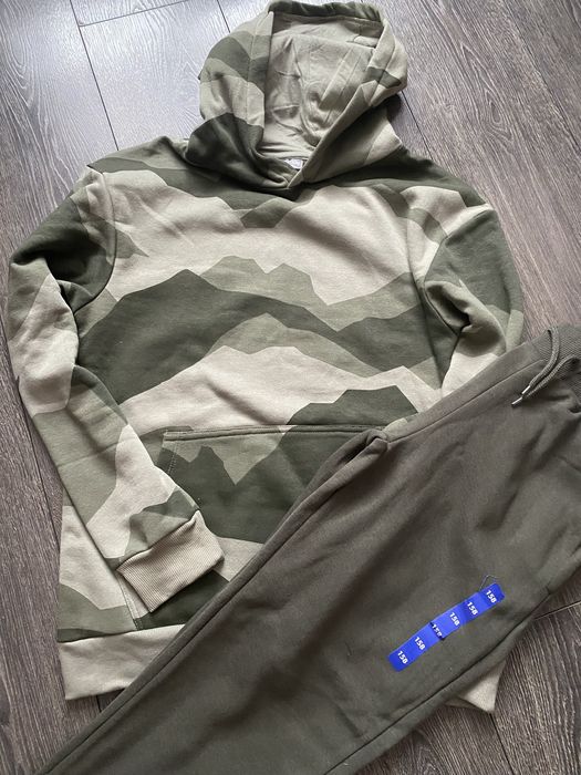 Спортивний комтюм на хлопчика