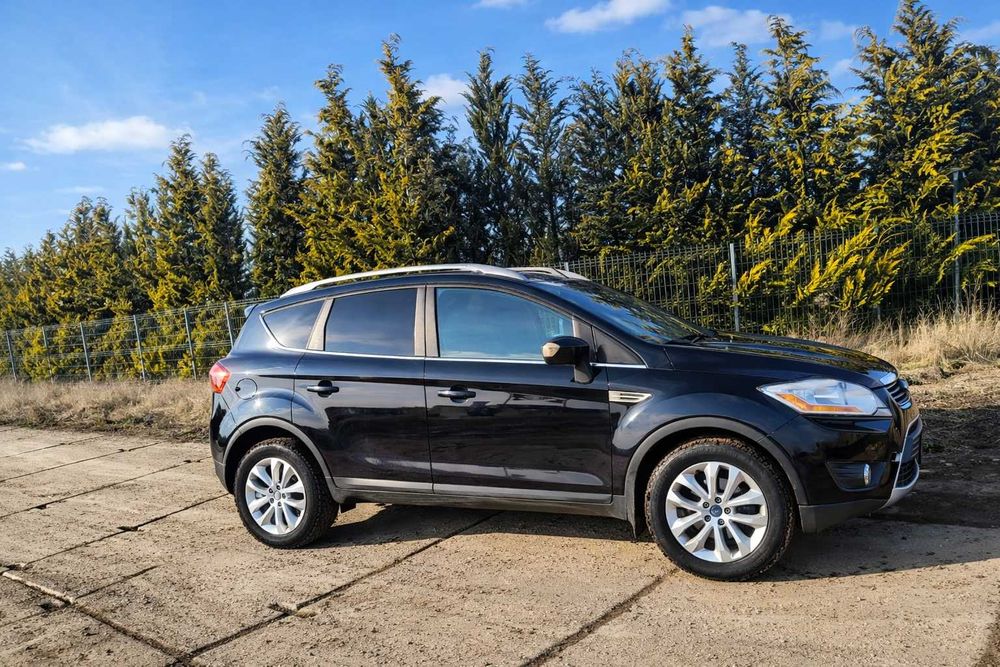 Ford Kuga* 4x4 * Hak * Skóry* Salon Polska*