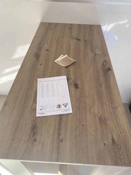 Mesa de refeição alta