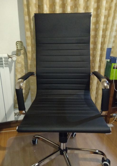 Cadeira de escritório couro sintético