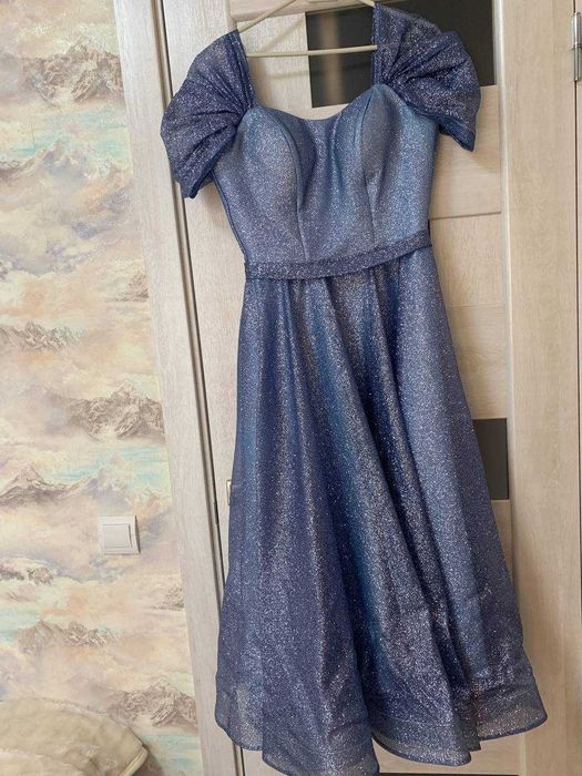 Сукня на випускний