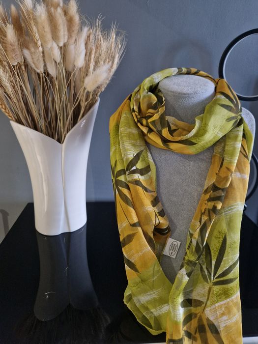 Kolorowa chustka apaszka szal na szyję