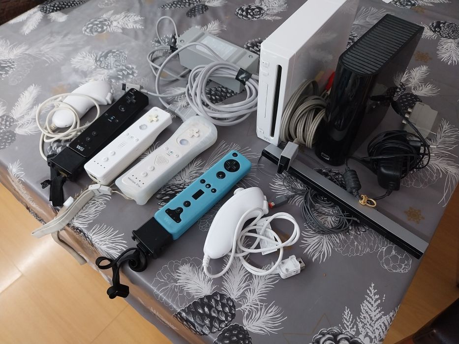 Wii desbloqueada  com vários extras,aceito propostas de trocas.