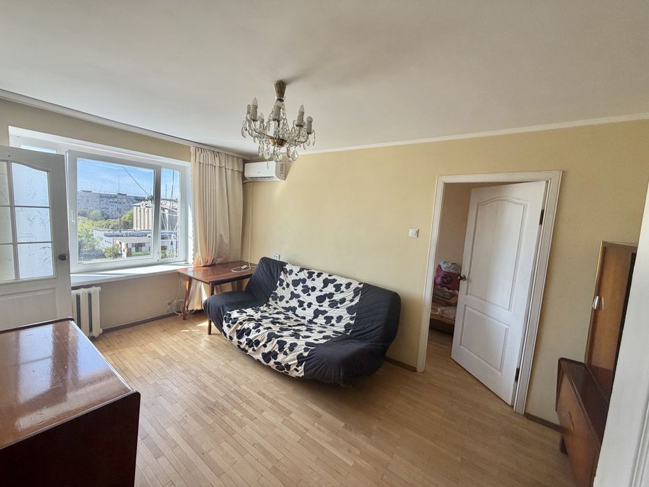 Продаж 2 кім кв в цегляному будинку вул.В.Великого 59 а, ремонт , меблі - зображення 1