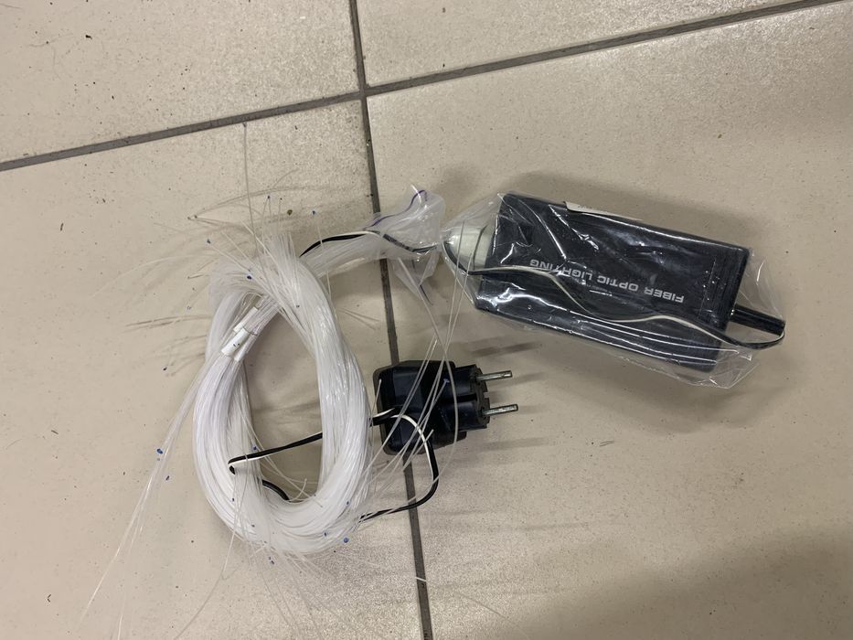 Світлогенератор зоряного неба 6600 грн  б/у в дуже гарному стані 2 шт