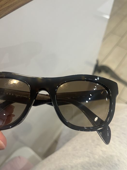 Okulary przeciwsłoneczne PRADA