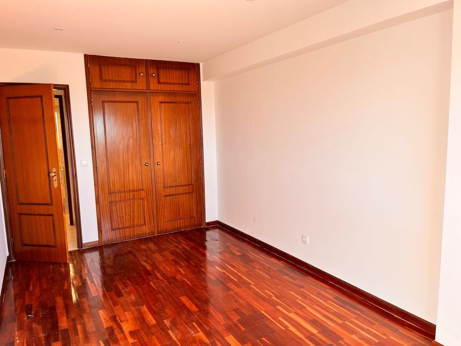 T2 Renovado | Vista Mar & Golfe  | 9.º Andar | Junto ao Taguspark