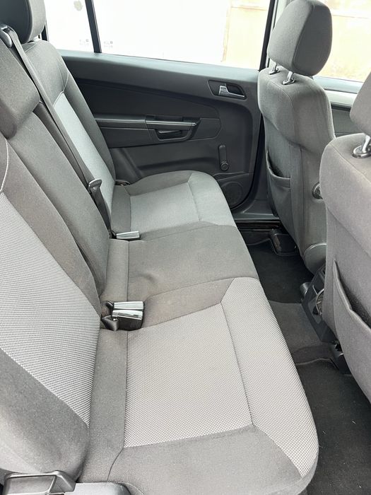 Свіжопригнаний Опель Зефіра з Німеччини