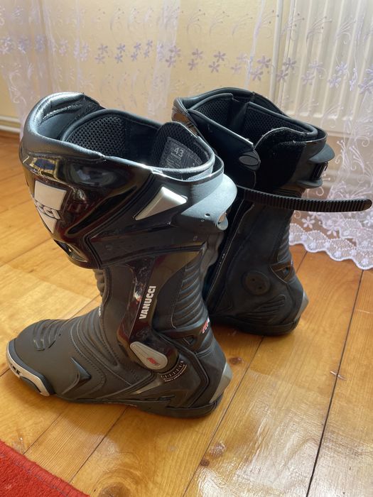 Мотоботи Vanucci 43