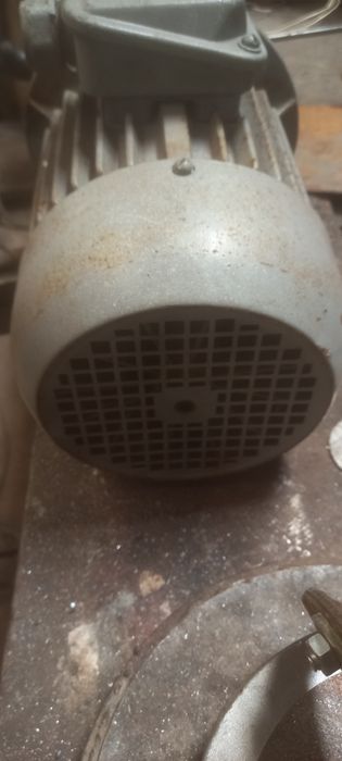 Электродвигатель фланцевый 4АМ80 1,1 кВт 1400 об
