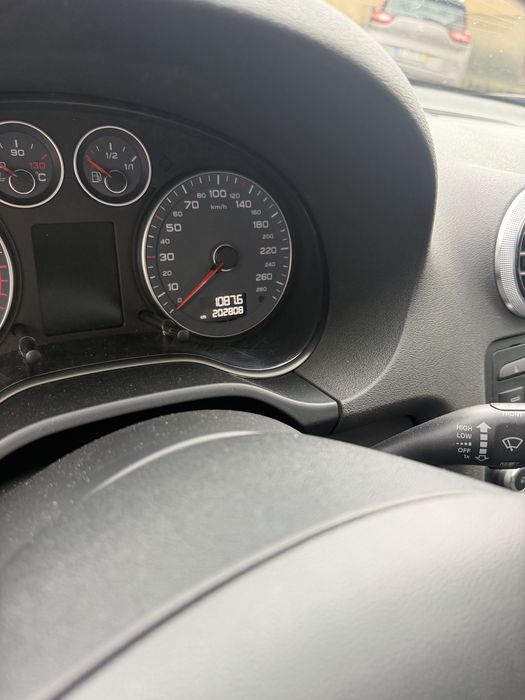 Audi A3 1.6 tdi, 2011, revisoes em dia, 200 mil klms, nacional