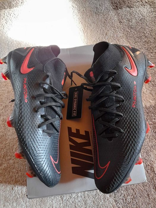 korki do piłki nożnej Nike Phantom GT, model profesjonalny, podobny z mercurial i hypervenom