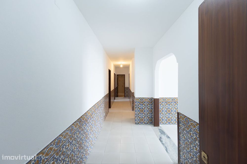 Apartamento T4 com Vista Deslumbrante para o Rio – Setúbal