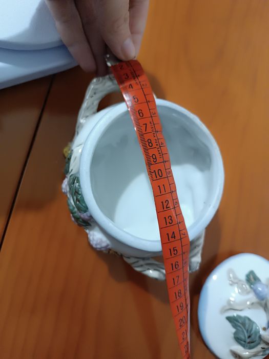 Açúcareiro ou Terrina Pequena. Porcelana Antiga