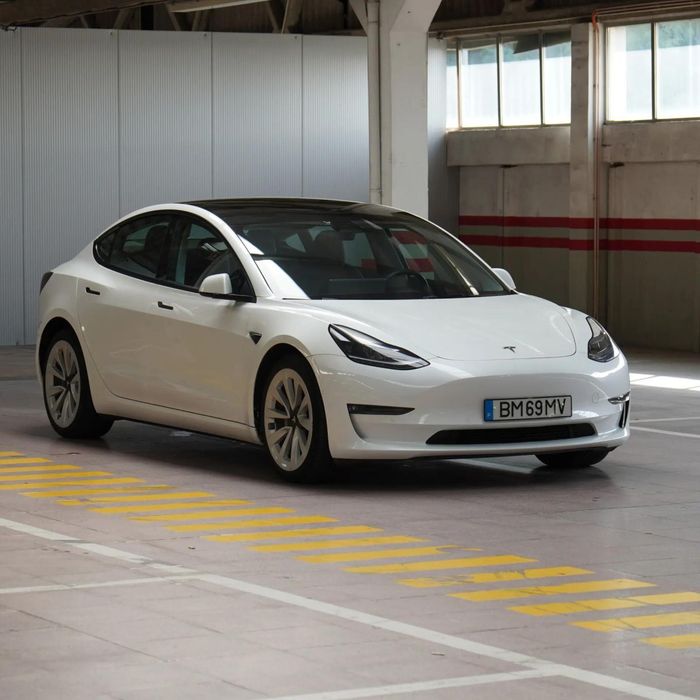 Tesla Model 3 Long Range RWD