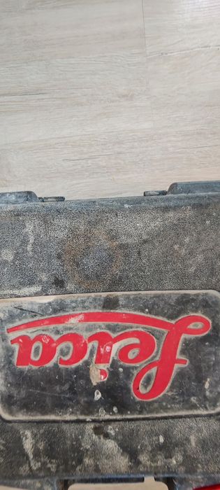Laser krzyżowy  Leica