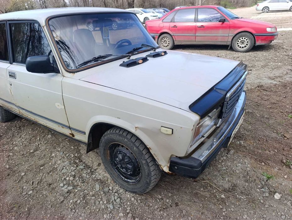 Автомобіль ВАЗ 2107