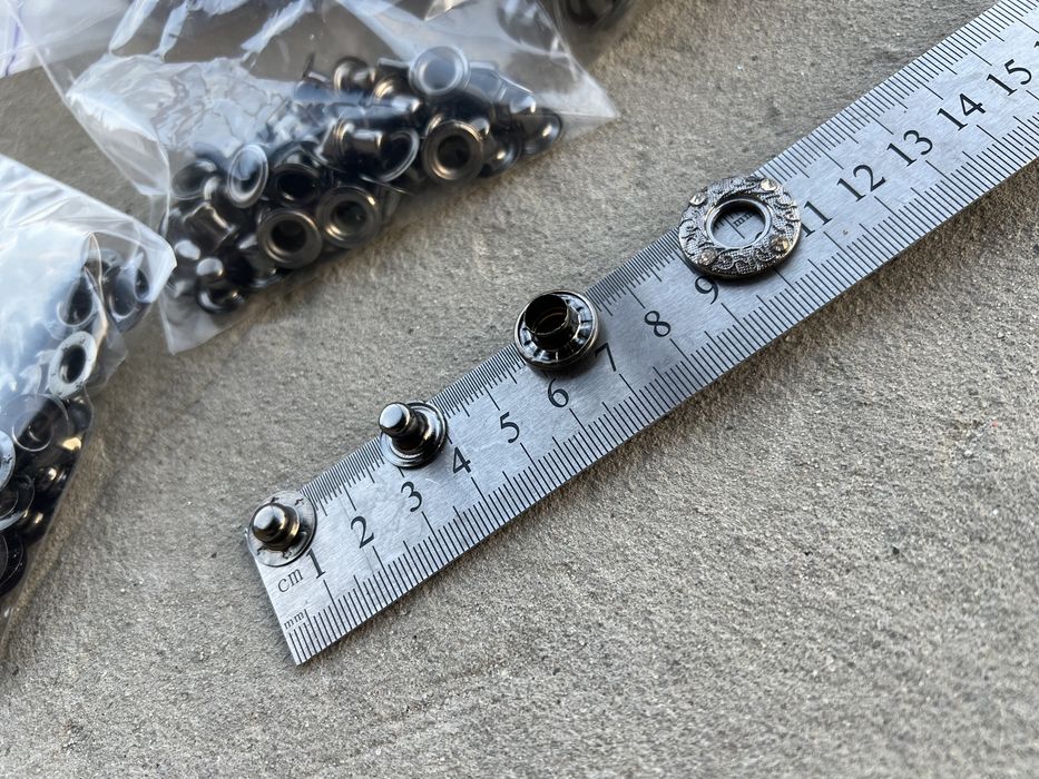 Кнопки метал 50 шт -100 грн