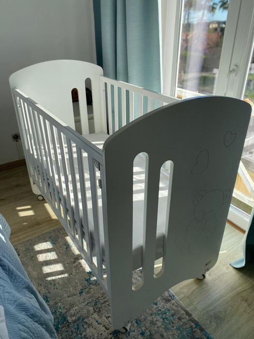 Cama de BEBÉ 60X120CM, colchão incluído.