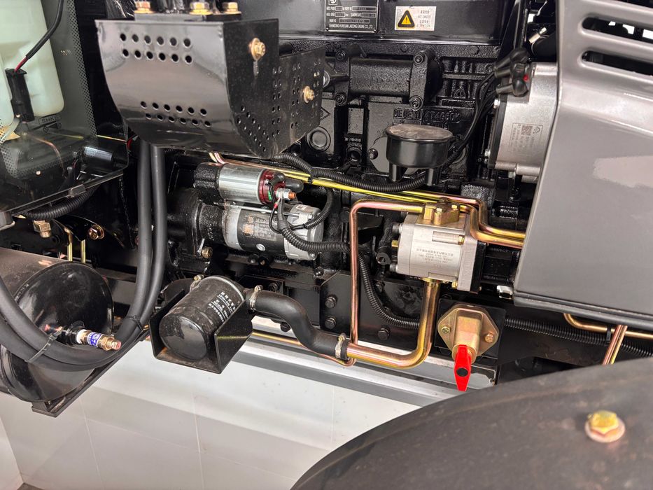 Трактор Скаут TE-504C з кондиціонером