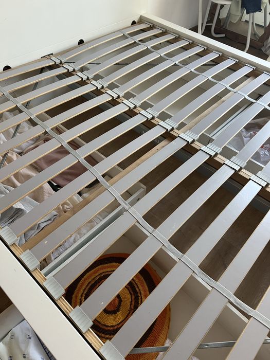 Cama casal com 4 gavetões