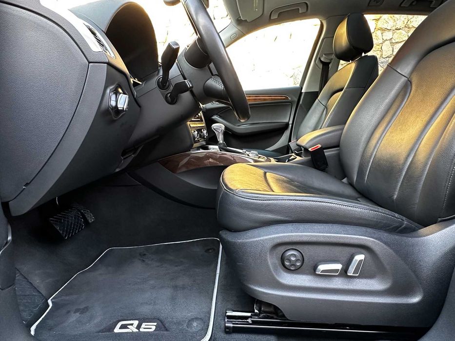 Продам Audi Q5 2016