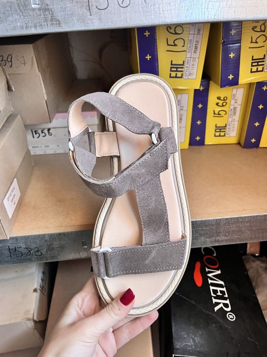 ЛІКВІДАЦІЯ СКЛАДУ! Жіночі бежеві замшеві босоніжки на липучках